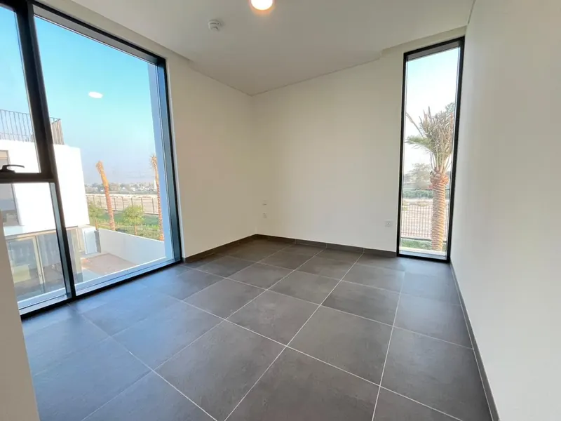 New twin villa with maid’s room in June