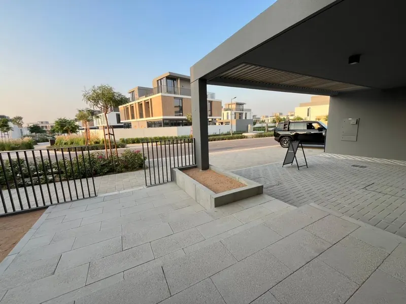New twin villa with maid’s room in June